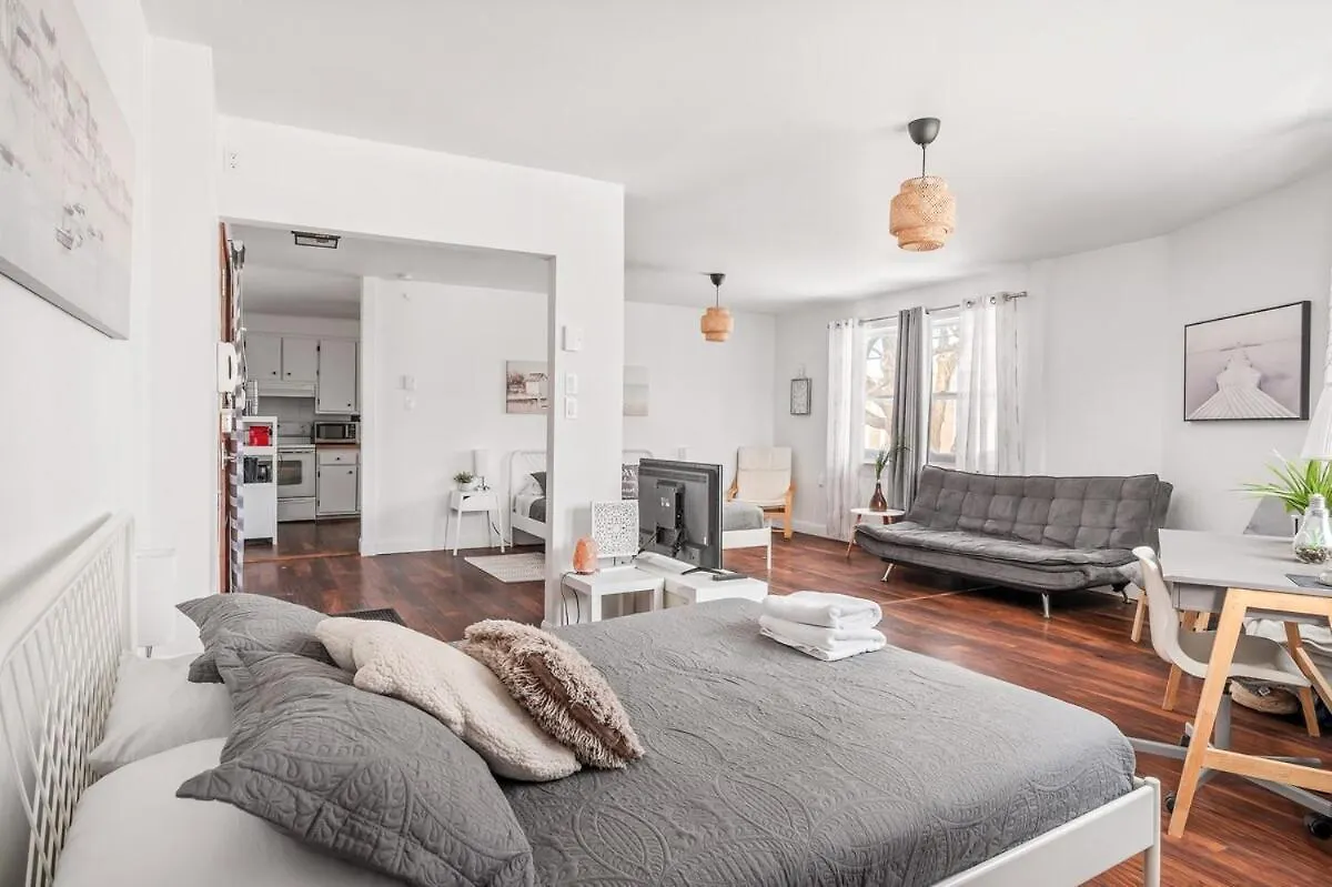 Petit Bonheur Limoilou, Parking Apartment Quebec City Canada