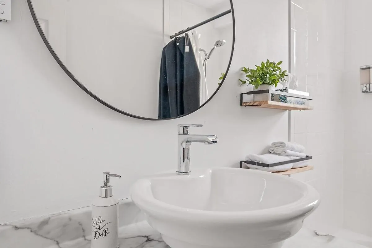 Apartament Petit Bonheur Limoilou, Parking Québec